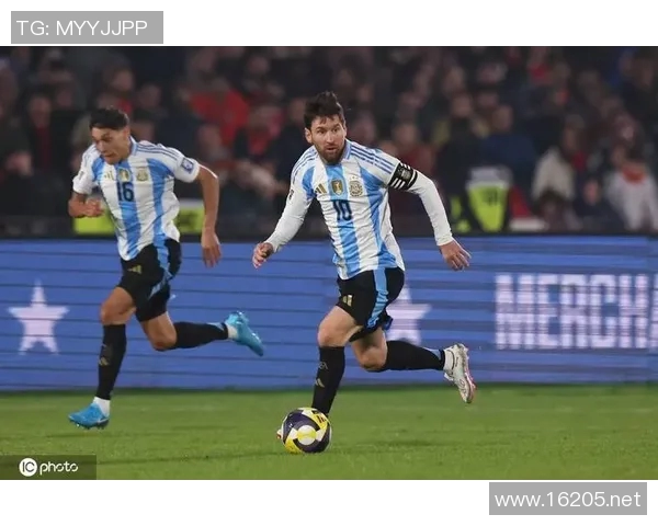 世界杯预选赛阿根廷阿尔瓦雷斯替补登场建功